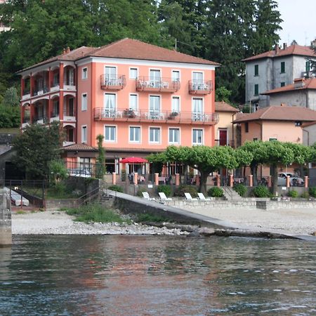 Albergo Riva Reno Di Leggiuno Exteriör bild
