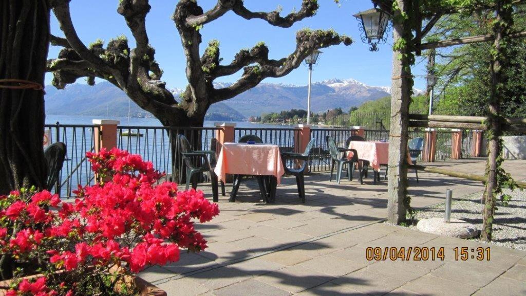 Albergo Riva Reno Di Leggiuno Exteriör bild